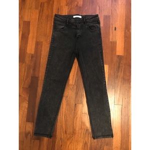 Hidden Distressed Wash Black Ankle Jeans